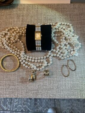 Old Money Jewelry Bundle - Faux Pearl Necklace Gold-Tone Accents